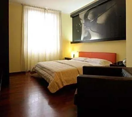 Nine Otel