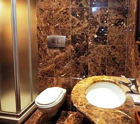 Hotel Nine 3*